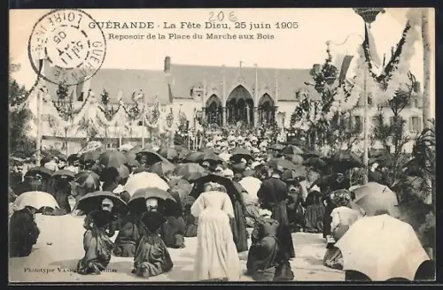 AK Guérande, La Fête Dieu, Reposoir de la Place du Marché aux Bois