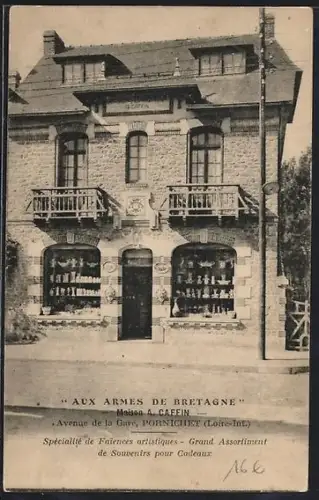 AK Pornichet /Loire-Inf., Maison Aux Armes de Bretagne sur l`avenue de la Gare
