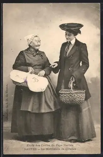 AK Nantes, La Marchande de Civelles et étude des coiffes du Pays Nantais