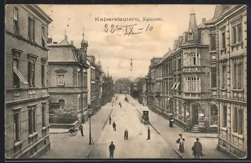 AK Kaiserslautern, Kaiserstrasse mit Passanten