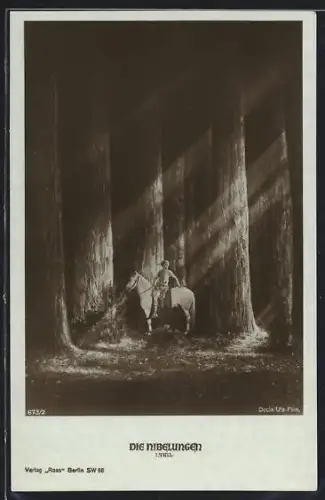 AK Die Nibelungen I. Teil, Siegfried zu Pferd in einem Wald