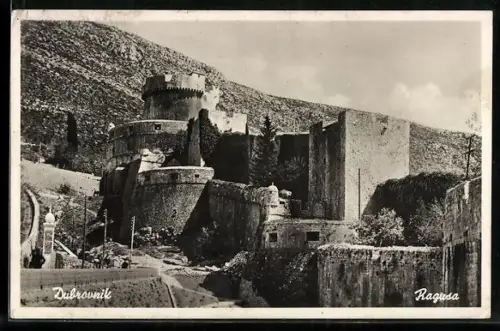 AK Ragusa, Blick auf die Burg