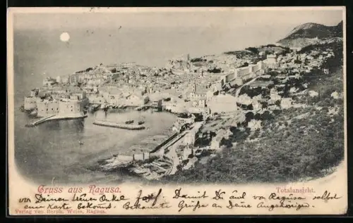 AK Ragusa, Blick auf den Ort bei Nacht