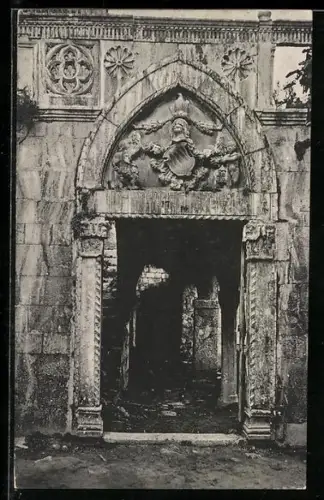 AK Arbe, Portal mit prächtigen Verzierungen