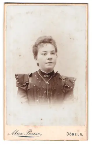Fotografie Max Pause, Döbeln, Bahnhofstrasse, Porträt einer Dame