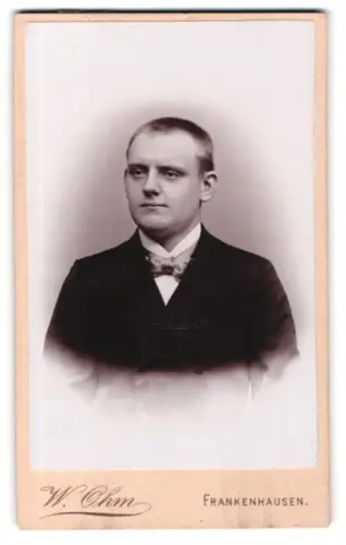 Fotografie W. Ohm, Frankenhausen, Schützenpromenade, Porträt eines jungen Mannes
