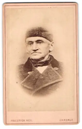 Fotografie Friedrich Keil, Ohrdruf, Bahnhofstrasse, Porträt eines älteren Herrn