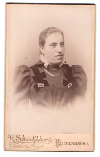 Fotografie R. Schönfelder, Reichenbach, Zwickauerstrasse 42, Porträt einer jungen Frau