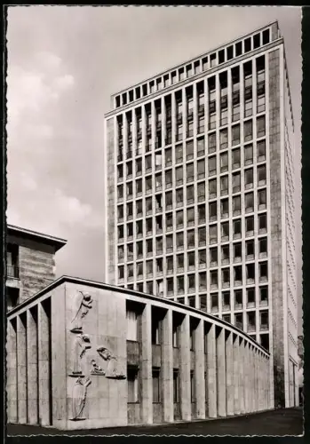 AK Köln, Gerling-Hochhaus mit dem Relief von Arno Breker