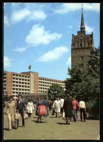 AK Rostock, Interhotel Warnow und Kirche