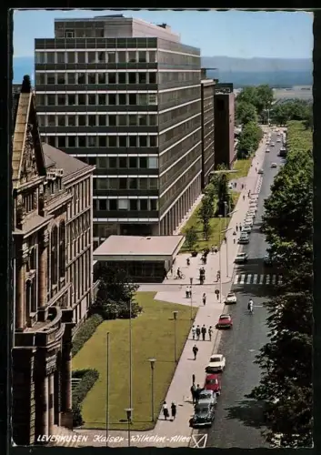 AK Leverkusen, Partie an der Kaiser-Wilhelm-Allee mit Grünanlagen