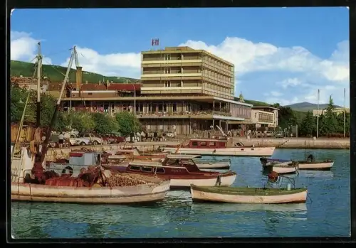 AK Crikvenica, Hafenpartie mit Booten