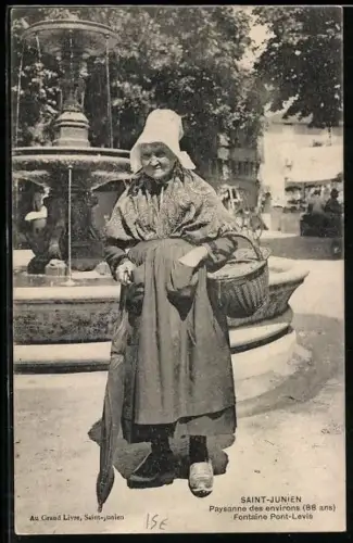 AK Saint-Junien, Paysanne des environs, Fontaine Pont-Levis