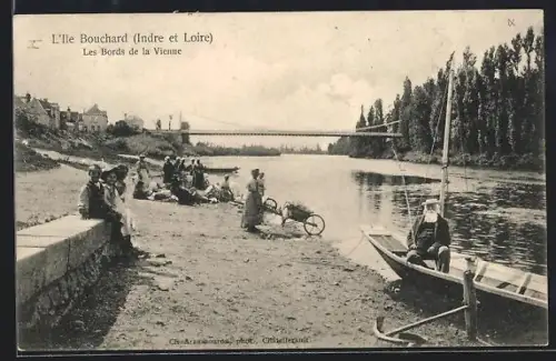 AK L`Ile Bouchard /Indre et Loire, Les Bords de la Vienne