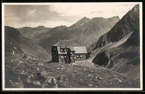 AK Westfalenhaus /Stubaier Ferner, Ansicht mit Umgebung