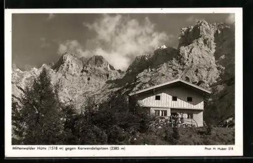 AK Mittenwalder Hütte, Berghütte gegen Karwendelspitzen