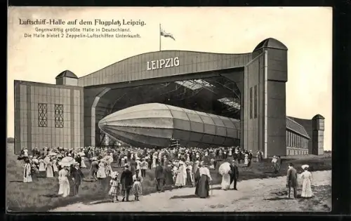 AK Leipzig, Luftschiffhalle mit Zeppelin auf dem Flugplatz
