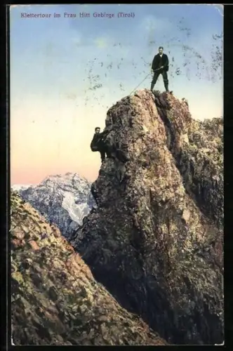 AK Klettertour im Frau Hitt Gebirge, Bergsteiger auf dem Felsen