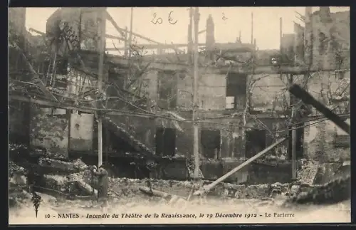 AK Nantes, Incendie du Théatre de la Renaissance, le 19 Décembre 1912, Le Parterre, Brand