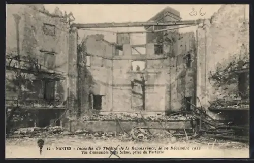 AK Nantes, Incendie du Théatre de la Renaissance, le 19 Décembre 1912, Vue d`ensemble de la Scène, Brand