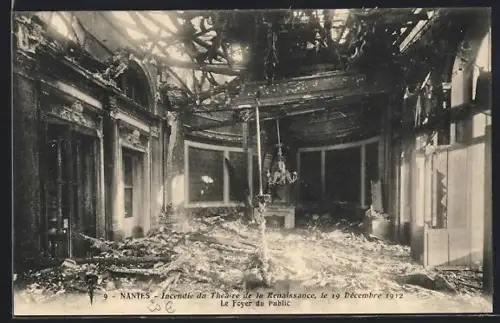 AK Nantes, Incendie du Théatre de la Renaissance, le 19 Décembre 1912, Le Foyer du Public, Brand