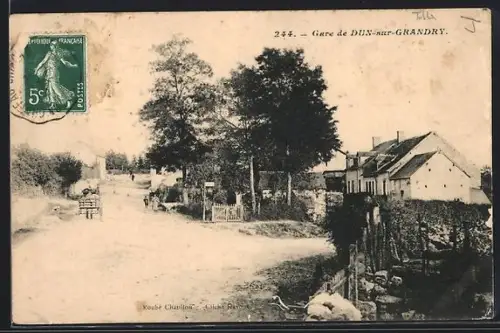 AK Dun-sur-Grandry, La Gare, Bahnhof