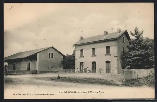 AK Oradour-sur-Vayres, La Gare, Bahnhof