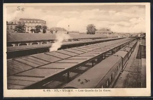 AK Vichy, Les Quais de la Gare, Bahnhof