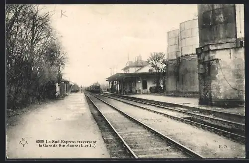 AK Ste Maure /Indre et Loire, Le Sud-Express traversant la Gare, Bahnhof