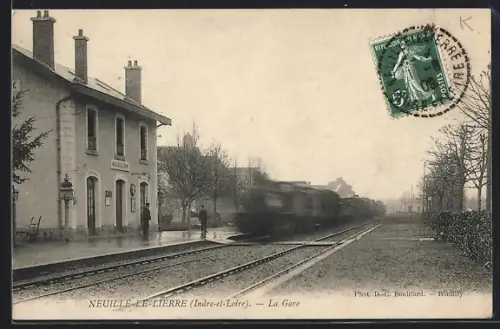 AK Neuillé-le-Lierre /Indre et Loire, La Gare, Bahnhof
