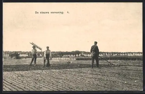 AK Arbeiter mit Harken auf dem Torf