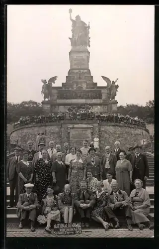 AK Rüdesheim a. Rh., National-Denkmal auf dem Niederwald, Gruppenbild Sachsen-Express 1937