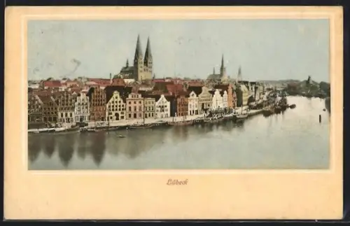 AK Lübeck, Altstadtpanorama mit Trave und Kirchtürmen