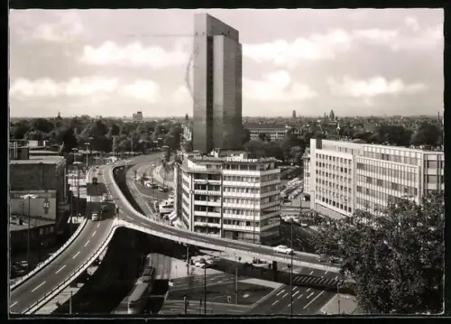 AK Düsseldorf, Auto-Hochstrasse und Thyssen-Hochhaus