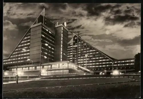 AK Oberhof /Th., Interhotel Panorama bei Vollmond