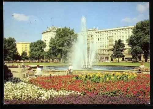 AK Magdeburg, Bauten und Brunnen in der Wilhelm-Pieck-Allee
