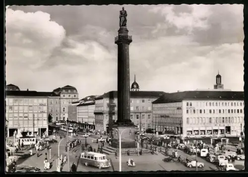 AK Darmstadt, Luisenplatz mit Hotel und Strassenbahn