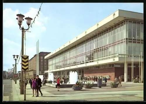 AK Dresden, Kulturpalast mit Springbrunnen