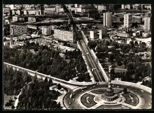 AK Berlin, Strassenpartie mit Siegessäule im Hansaviertel