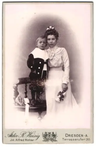 Fotografie Atelier A. R. Heisig, Dresden, Terrassenufer 30, Mutter mit Kind