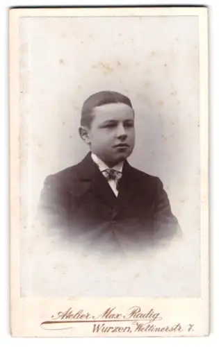 Fotografie Max Radig, Wurzen, Wettinerstr. 7, Junge im Anzug