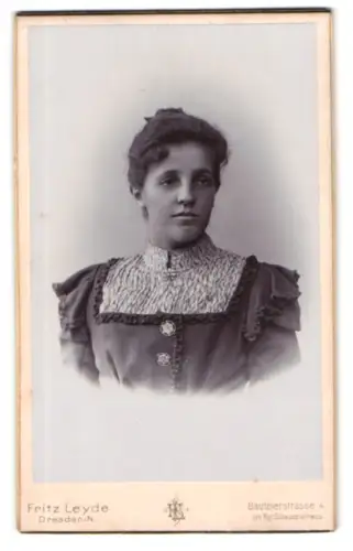 Fotografie Fritz Leyde, Dresden, Bautznerstrasse 4, Porträt einer jungen Frau