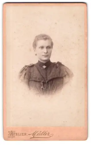 Fotografie Moritz Müller, Rochlitz, Obere Gärtnerstrasse, Portrait einer Dame