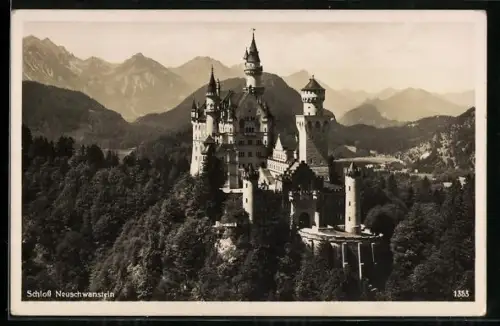 AK Schloss Neuschwanstein, Gesamtansicht mit Bergpanorama