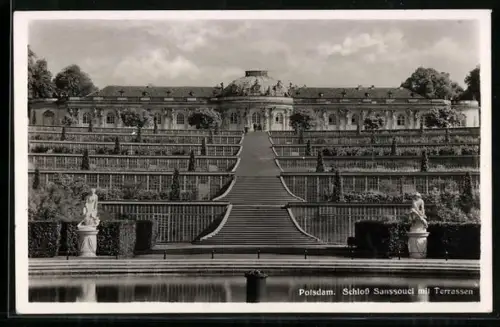 AK Potsdam, Schloss Sanssouci mit Terrassen
