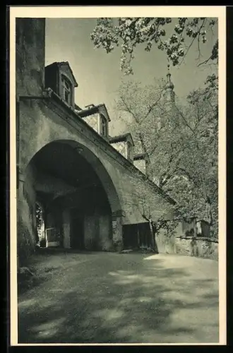 AK Weesenstein, Auffahrt zum Schloss Meesenstein