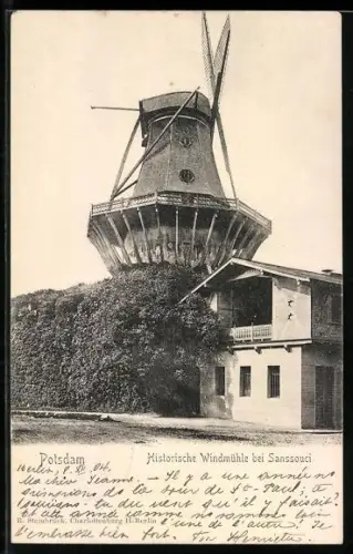 AK Potsdam, Historische Windmühle bei Sanssouci, mit Haus an der Strasse
