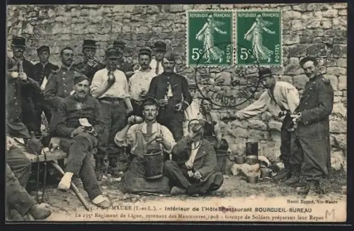 AK St.-Maure, Intérieur de l`Hôtel-Restaurant Bourgueil-Bureau, soldats préparant leur repas, 1908