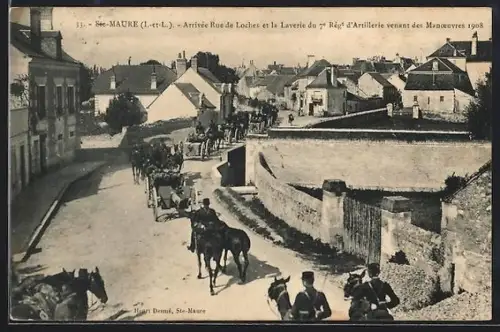 AK Ste-Maure /I-et-L, Arrivée Rue de Loches et Lavette du 7e Régiment d`Artillerie venant des Manoeuvres 1908