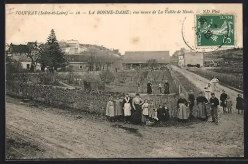 AK Vouvray /Indre-et-Loire, La Bonne-Dame, rue neuve de La Vallée de Nouis